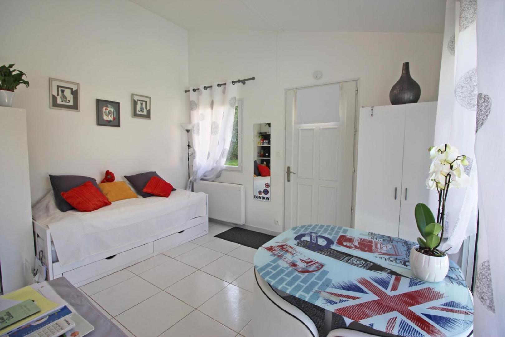 Les Carpes A Limoges Bed & Breakfast ภายนอก รูปภาพ