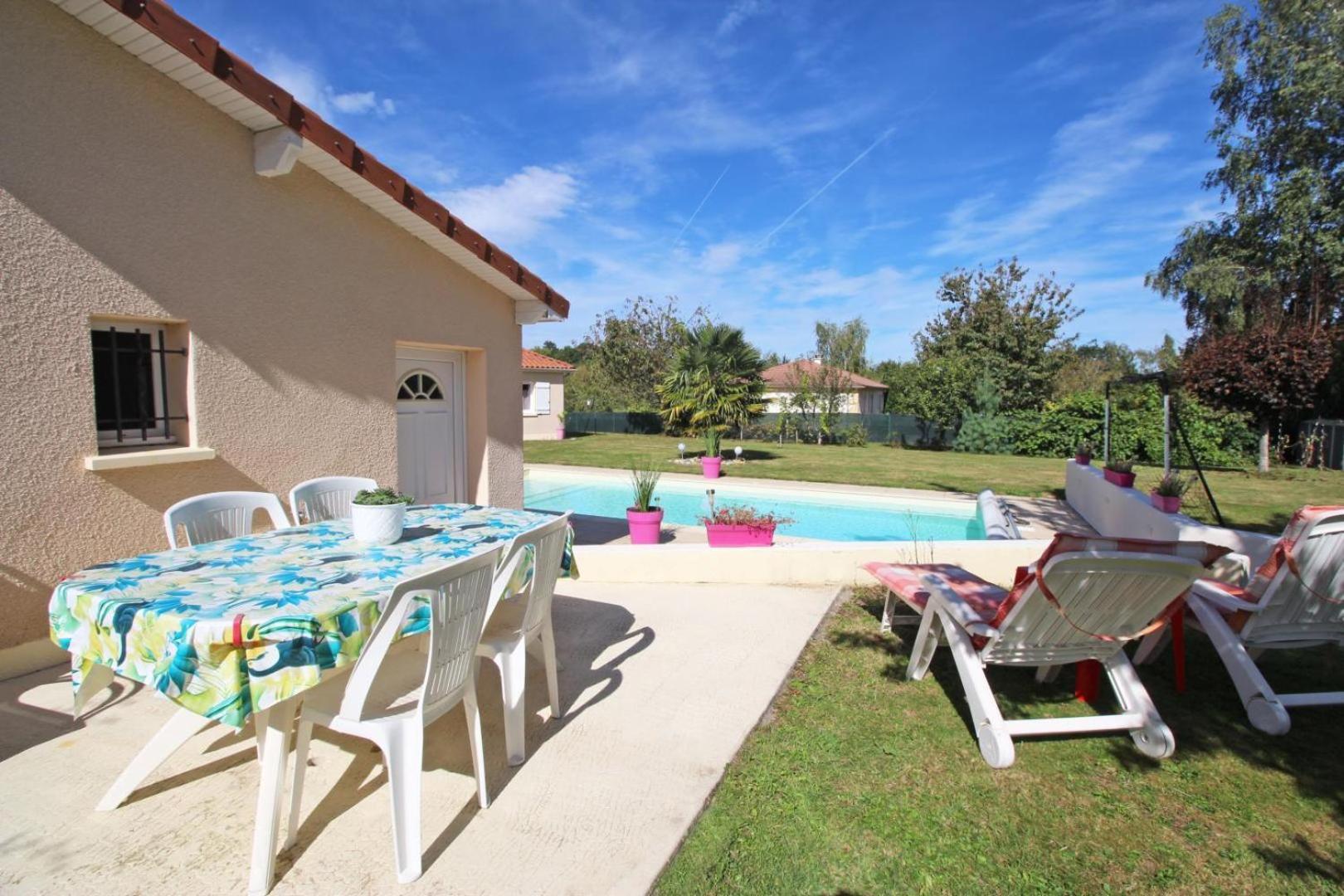 Les Carpes A Limoges Bed & Breakfast ภายนอก รูปภาพ