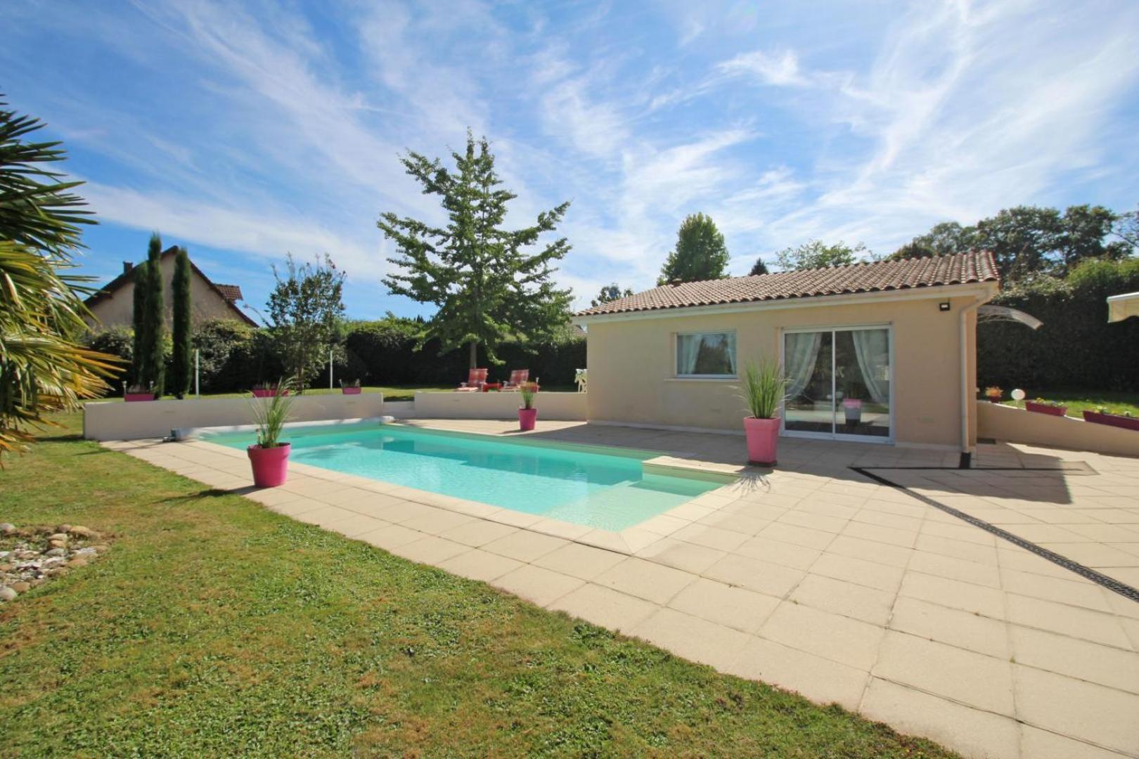 Les Carpes A Limoges Bed & Breakfast ภายนอก รูปภาพ